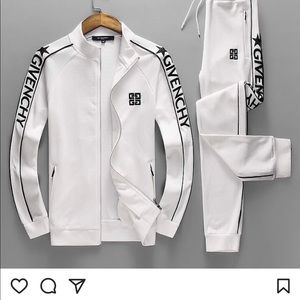 Meet your Posher, Dominic